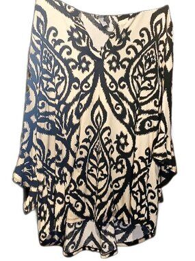 Honeyme Black and Cream Abstract Henley